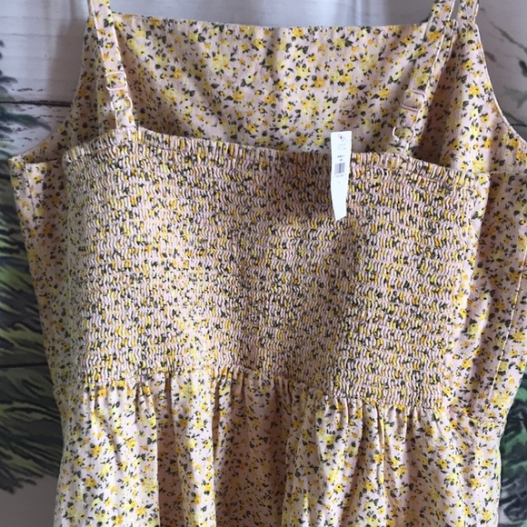 Old Navy springtime spaghetti strap sundress - Picture 5 of 15